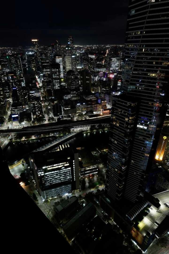 Luxury Retreat In The Heart Of Southbank Melbourne